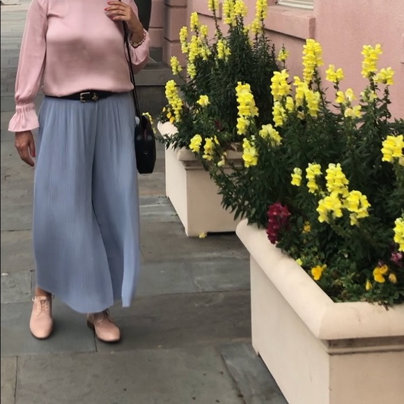 ZARA Pleated Light Gray Wide Leg Pants - Picture 4 of 4